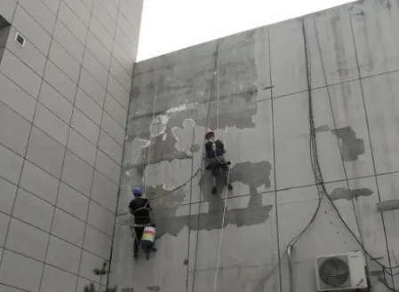鹰潭市楼顶漏水维修公司分享下鹰潭市外墙防水的注意事项