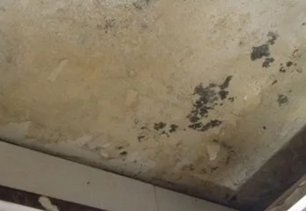鹰潭市阳台漏水维修公司分享下鹰潭市卫生间渗水维修需要注意哪些问题。